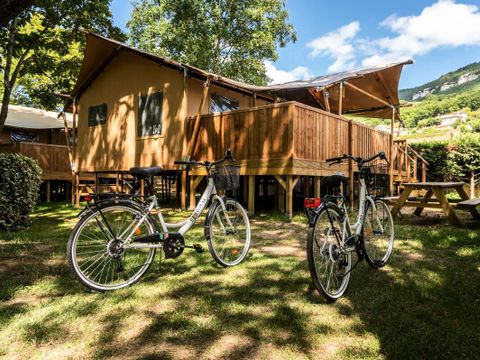 Tente en toile et en bois 5 personnes - Lodge Luxe VIP 3 Pièces 5 Personnes