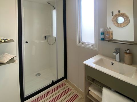 Mobilhome 6 personnes - Mobil-home | Premium | 3 Ch. | 6 Pers. | Terrasse Lounge | Clim. | TV