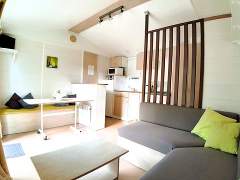 MOBILHOME 4 personnes - CONFORT PLUS- 2 chambres + 2 salles de bain- Clim et TV inclus