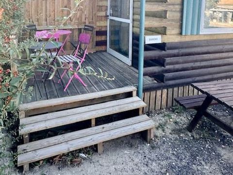 Hébergement 2 personnes - Roulotte- 17M² - 1 chambre (sans sanitaires) 2 adultes + 2 enfants max 10 ans