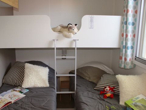 MOBILHOME 5 personnes - Cottage Palaos - 2 chambres (4 adultes + 1 enfant - 12 ans) ****