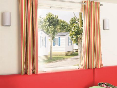 MOBILHOME 4 personnes - Cottage Louisiane - 2 chambres : 31m² - Terrasse semi-couverte 15m² 4 pers.
