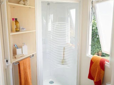 MOBILHOME 4 personnes - Cottage Européen - 2 chambres : 29m² - Terrasse non couverte 11m² 4/5 pers.