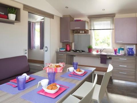 Mobilhome 5 personnes - Cottage Life PMR - 2 chambres : 32 m² + 15 m² de terrasse semi-couverte