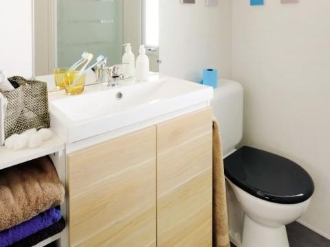 Mobilhome 6 personnes - Cottage family 2 salles de bain - 3 chambres : 37 m² + 18 m² de terrasse semi couverte