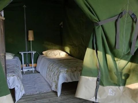 Tente en toile et en bois 5 personnes - Lodge Nature 3 Pièces 5 Personnes Sans Sanitaires