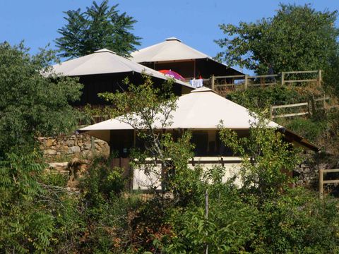 HÉBERGEMENT INSOLITE 5 personnes - CABANE - CAMPEOLETTE
