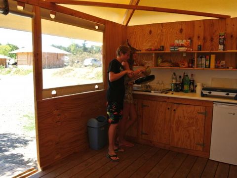 HÉBERGEMENT INSOLITE 5 personnes - CABANE - CAMPEOLETTE