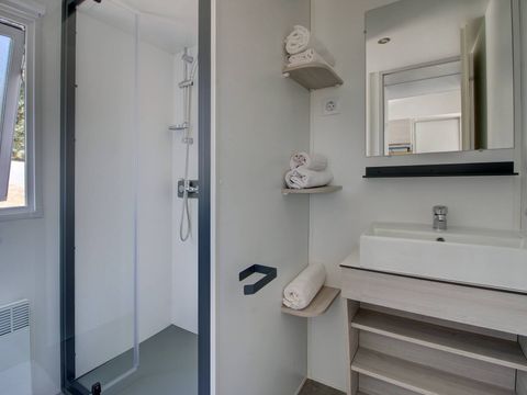 MOBILHOME 4 personnes - Mobil-home | Comfort | 2 Ch. | 4 Pers. | Terrasse surélevée | Clim.