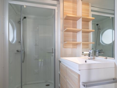 Mobilhome 6 personnes - CONFORT - 3 chambres - Env. 30m²
