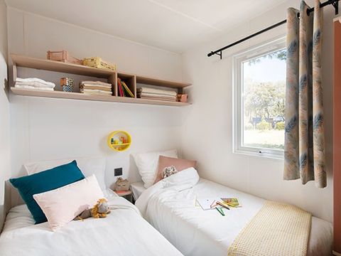 MOBILHOME 4 personnes - Comfort XL | 2 Ch. | 4 Pers. | Terrasse surélevée | Clim.