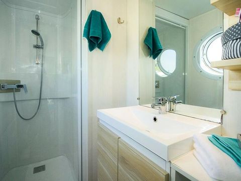 MOBILHOME 6 personnes - Classic 3 Pièces 6 Personnes (5 adultes et 1 enfant -14 ans)