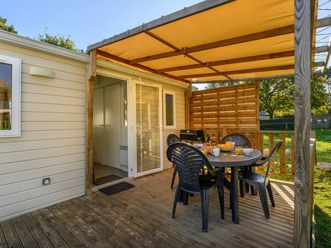 BUNGALOW 6 personnes - Mobil-home | Comfort | 2 Ch. | 4/6 Pers. | Terrasse surélevée | Clim.