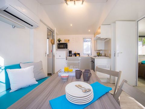 MOBILHOME 4 personnes - Comfort XL | 2 Ch. | 4 Pers. | Terrasse simple | Clim.