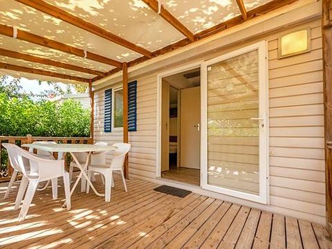 BUNGALOW 4 personnes - Mobil-home | Comfort | 2 Ch. | 4 Pers. | Terrasse surélevée | Clim.