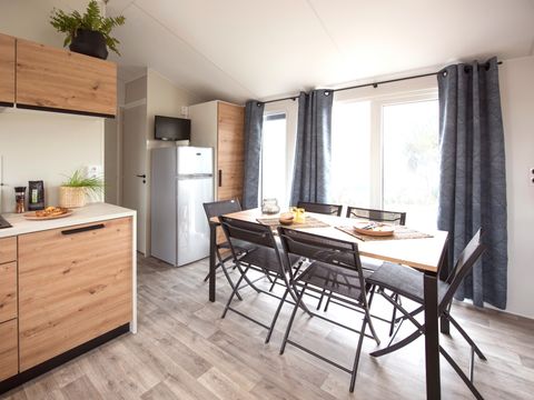 MOBILHOME 8 personnes - Padang Padang - arrivée mercredi