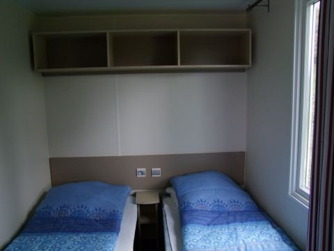 MOBILHOME 4 personnes - Spécial Vendredi / Vendredi - 2 chambres avec sanitaires