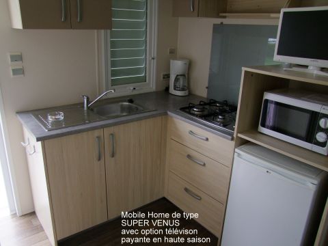 MOBILHOME 4 personnes - Spécial Vendredi / Vendredi - 2 chambres avec sanitaires