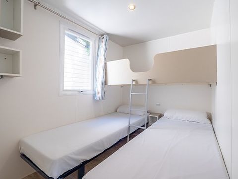 Mobilhome 4 personnes - Comfort XL | 2 Ch. | 4 Pers. | Terrasse surélevée | Clim.