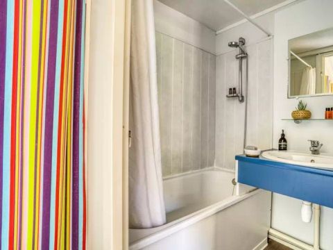 CHALET 6 personnes - Chalet 4 pièces 4 adultes + 2 enfants 2 SdB Climatisé