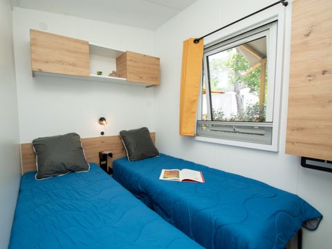 Bungalow 8 personnes - LUXE CONFORT 6/8 personnes 3 ch, CLIM / TV / WIFI gratuit