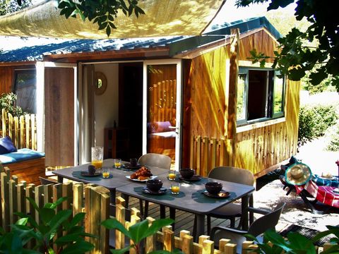 Tente en toile et en bois 7 personnes - Ecolodge 4 pièces Climatisé + TV