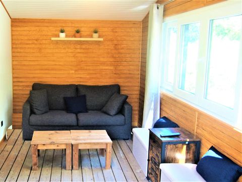 Tente en toile et en bois 7 personnes - Ecolodge 4 pièces Climatisé + TV