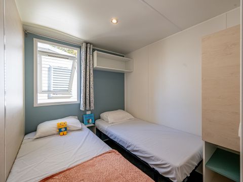 Mobilhome 6 personnes - 3 chambres en bord de Rivière - Climatisé Dimanche/Dimanche - 33 m² - N°3 à 5