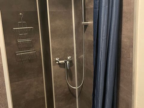 STUDIO 4 personnes - Meublé avec balcon