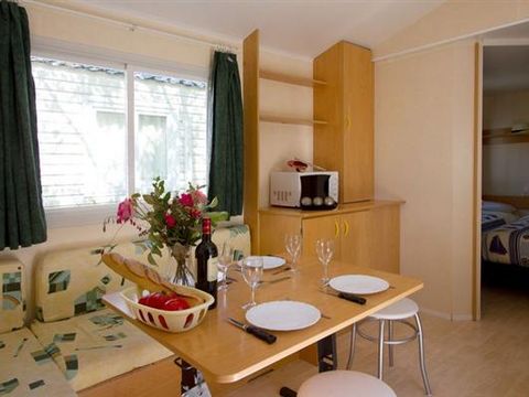MOBILHOME 6 personnes - Mobil home Confort - 2 chambres - (27m²) 4/6 pers