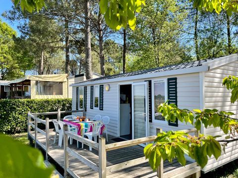 MOBILHOME 8 personnes - Mobil Home Confort - 3 chambres (32m²) + Climatisation + vue vigne 6/8 pers