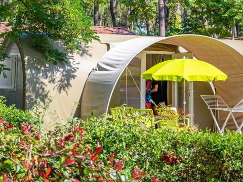 Tente 4 personnes - Coco Sweet - 2 chambres-sans - Sanitaires - INSOLITE - 16m² terrasse couverte - Sans - TV