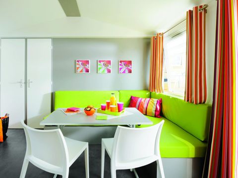 MOBILHOME 5 personnes - Confort TV 2ch-TV-plancha-terrasse couverte- 26m² | CONFORT