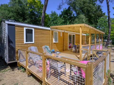 Mobilhome 8 personnes - Family - 4 chambres - PREMIUM - 38m²-Roselune-Clim-TV-lave-vaiss.-plancha-terrasse - XXL couverte