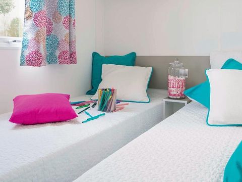 MOBILHOME 6 personnes - Family 3ch-CLIM-terrasse XXL couverte-TV-LV-plancha-30m² | PREMIUM 