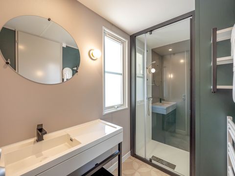 MOBILHOME 6 personnes - Garden 3ch-CLIM-baignoire-TV-LV-plancha-terrasse couverte-33m² | PREMIUM