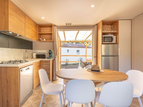 MOBILHOME 6 personnes - Garden 3ch-CLIM-baignoire-TV-LV-plancha-terrasse couverte-33m² | PREMIUM
