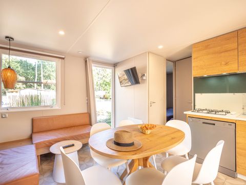 Mobilhome 4 personnes - Garden - 2 chambres-CLIM-baignoire-TV-lave-vaisselle-plancha-terrasse - Couverte-31m² - PREMIUM