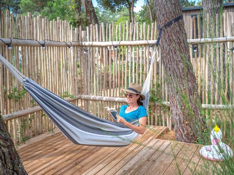 CHALET 7 personnes - Garden 3ch- CLIM-baignoire-TV-LV-plancha-piéton-terrasse couverte-32m² | PREMIUM