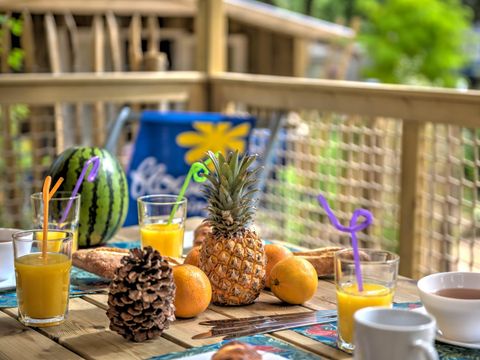 LODGE 5 personnes - Cosyflower 2ch -TV-plancha-terrasse couverte-28m² | CONFORT