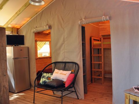 Lodge 5 personnes - Cosyflower - 2 chambres - -TV-plancha-terrasse couverte-28m² - CONFORT
