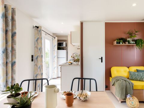 MOBILHOME 6 personnes - Confort TV PLUS 3ch | CONFORT - 30m² - terrasse couverte - TV - plancha