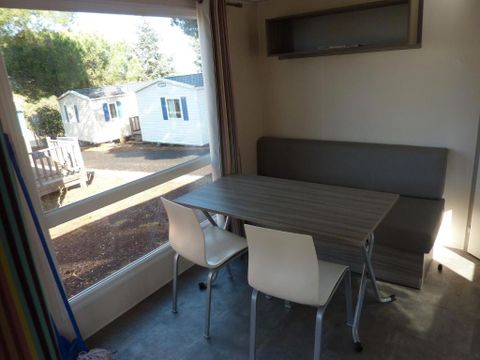 MOBILHOME 8 personnes - 6/8 personnes (31 m²)