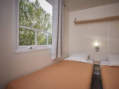 MOBILHOME 6 personnes - Premium | 3 Ch. | 6 Pers. | Terrasse surélevée | 1 SDB | Clim. | TV