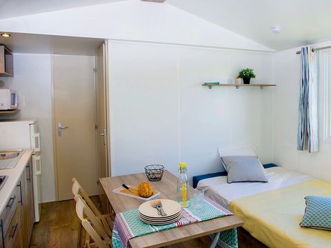 Mobilhome 6 personnes - Classic XL | 2 Ch. | 4/6 Pers. | Terrasse surélevée | Clim.