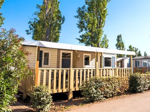 MOBILHOME 6 personnes - 001 (3 chambres, 1 salle d'eau) - Clim, TV, Lave-vaisselle - Terrasse couverte