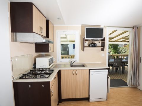 MOBILHOME 6 personnes - 001 (3 chambres, 1 salle d'eau) - Clim, TV, Lave-vaisselle - Terrasse couverte