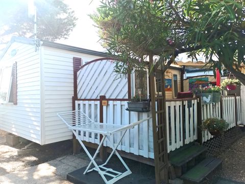 MOBILHOME 4 personnes - 008 (2 chambres, 1 salle d'eau) - Clim, TV, Lave-vaisselle, Lave-linge - Terrasse