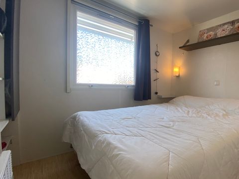 MOBILHOME 4 personnes - 012 (3 chambres, 1 salle d'eau) - Clim, TV, Lave-vaisselle, Lave-linge - Terrasse