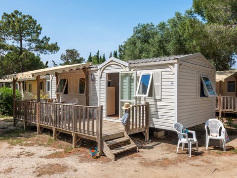 Mobilhome 6 personnes - Classic | 3 Ch. | 6 Pers. | Terrasse surélevée | 1 SDB